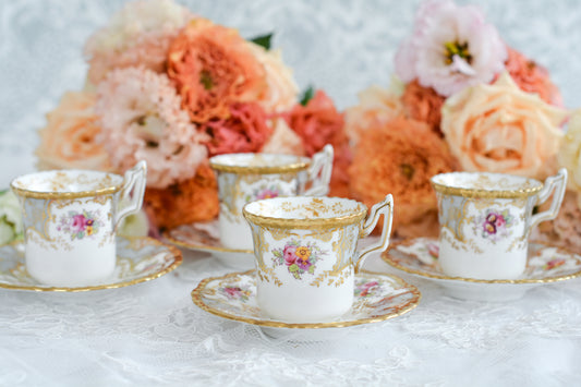 コールポート バットウィング 貴重なグレーカラーのデミタスカップ&ソーサー1客