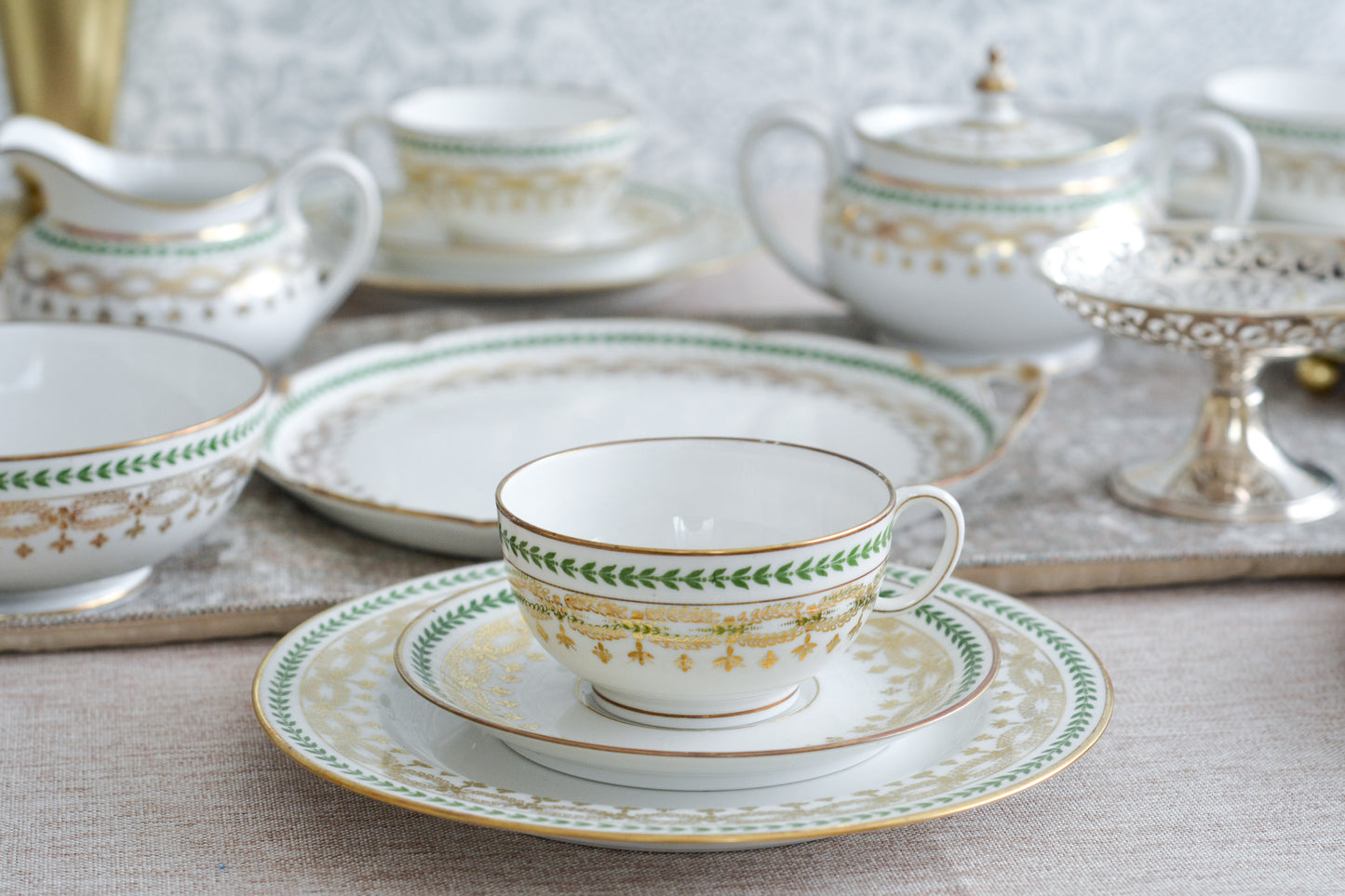 【特別価格】ジャン・プーヤ リモージュのティートリオ1セット