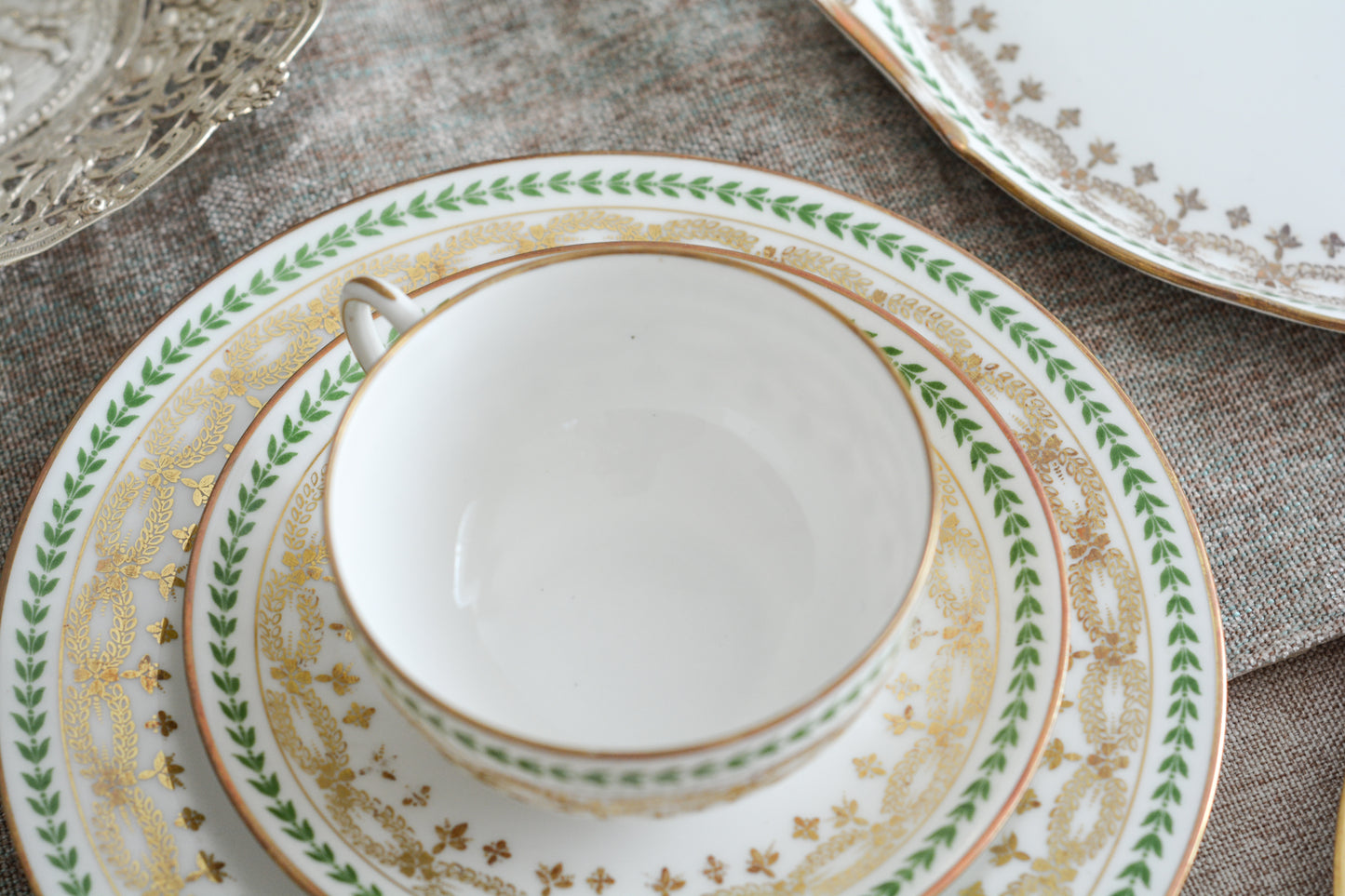 【特別価格】ジャン・プーヤ リモージュのティートリオ1セット