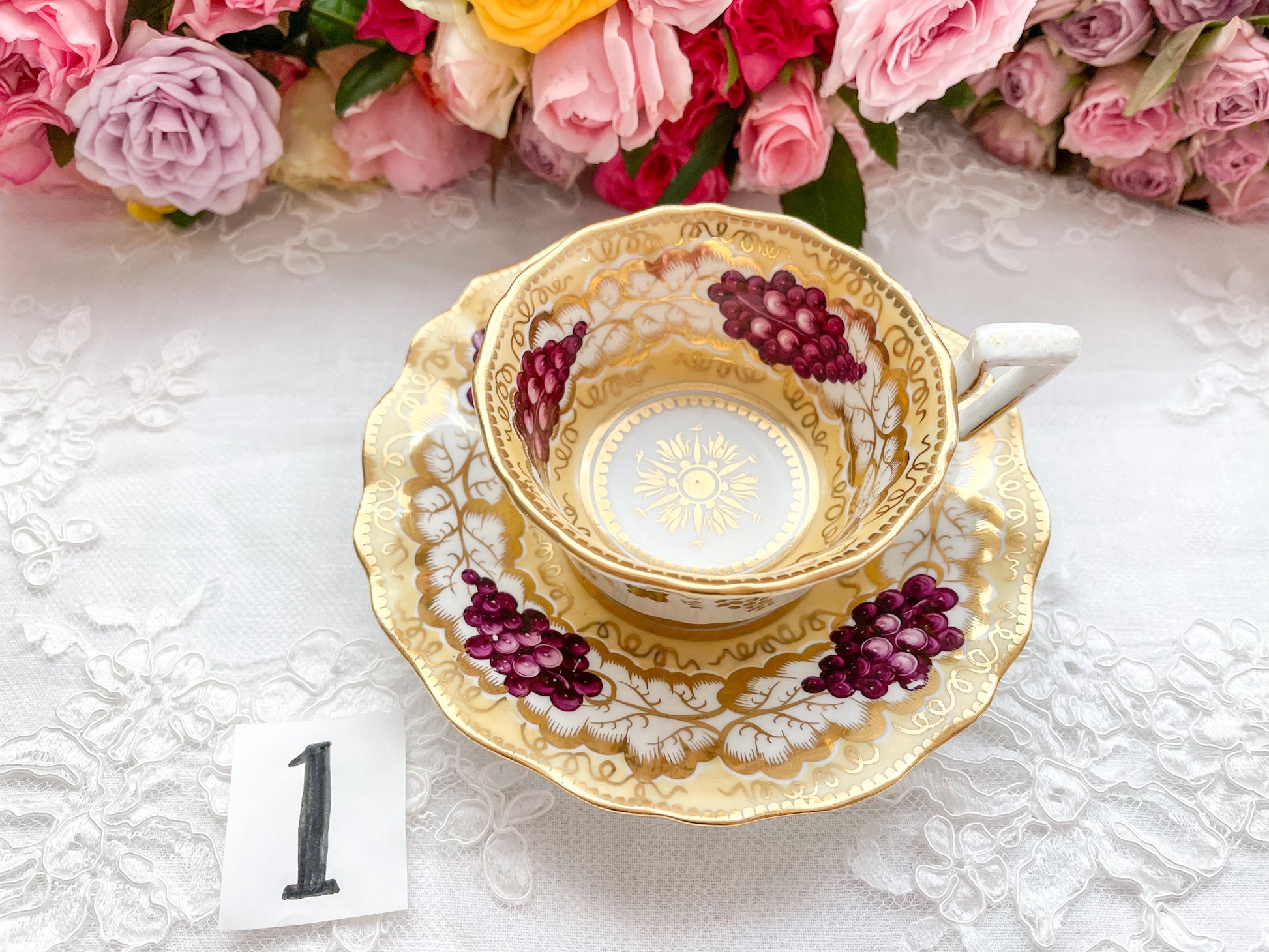 コールポート 英国アンティーク 葡萄柄カップ&ソーサー