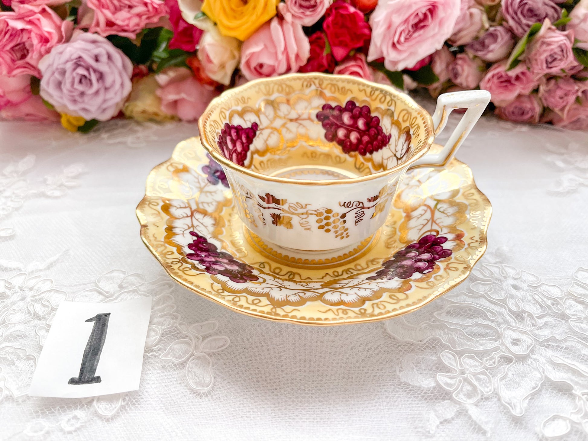 コールポート 英国アンティーク 葡萄柄カップ&ソーサー