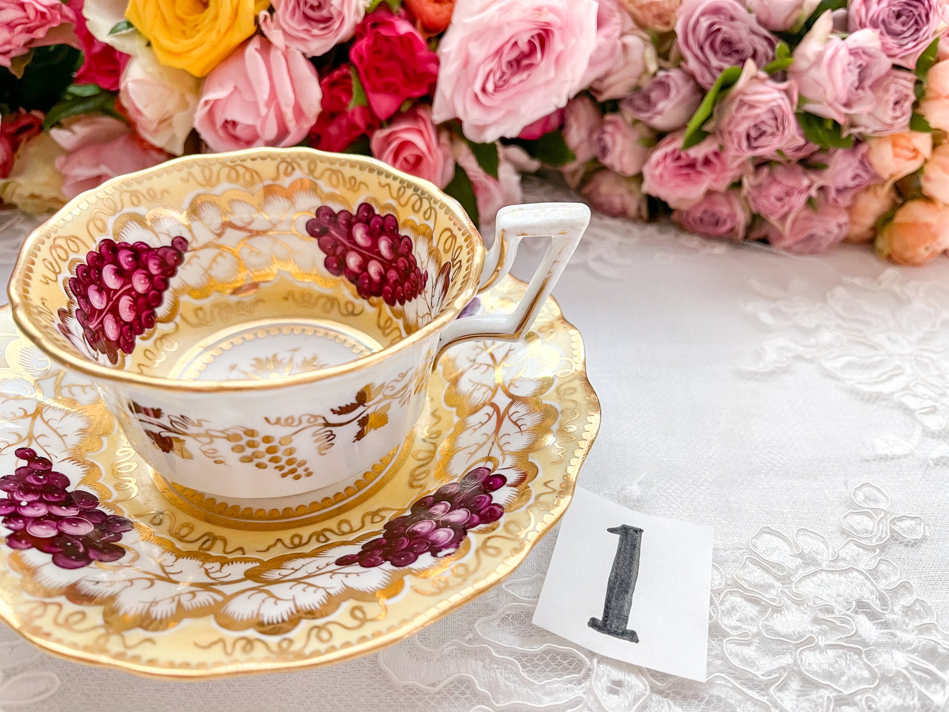 コールポート 英国アンティーク 葡萄柄カップ&ソーサー