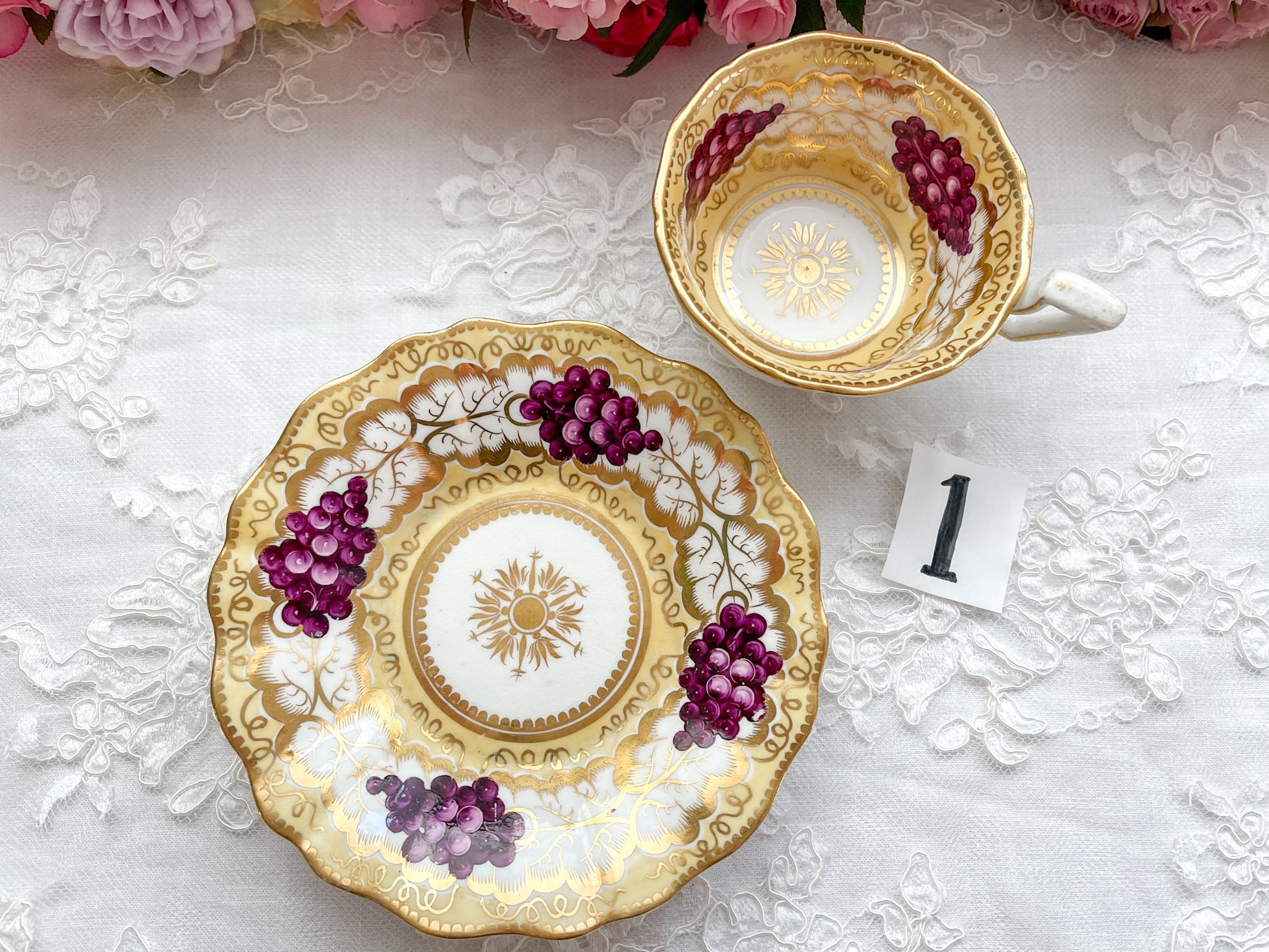 コールポート 英国アンティーク 葡萄柄カップ&ソーサー