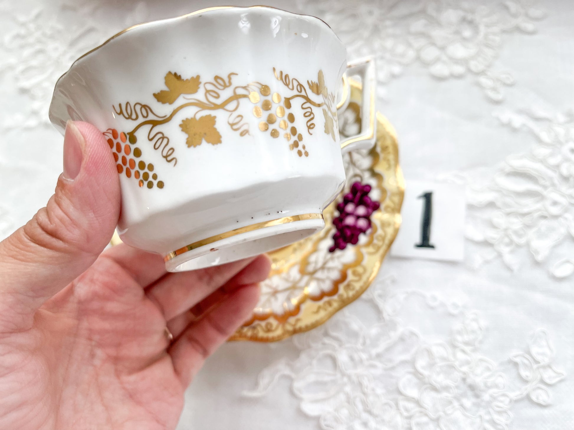 コールポート 英国アンティーク 葡萄柄カップ&ソーサー