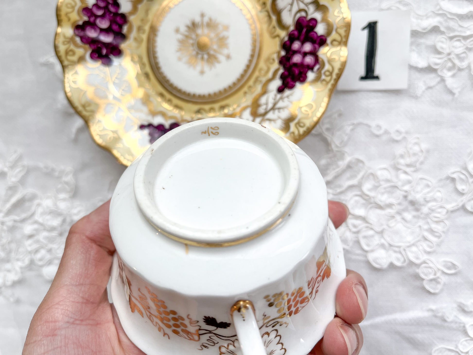 コールポート 英国アンティーク 葡萄柄カップ&ソーサー