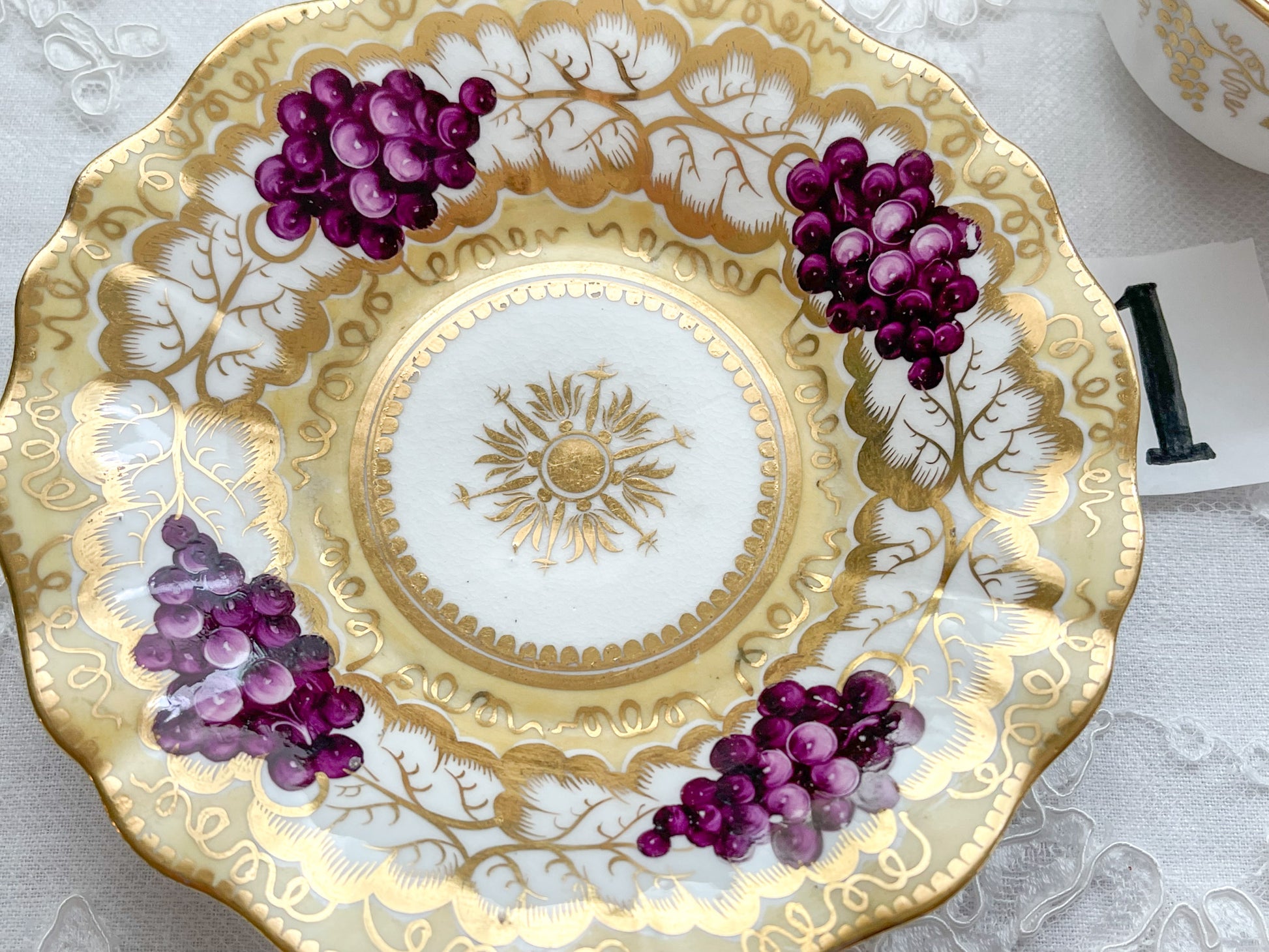 コールポート 英国アンティーク 葡萄柄カップ&ソーサー