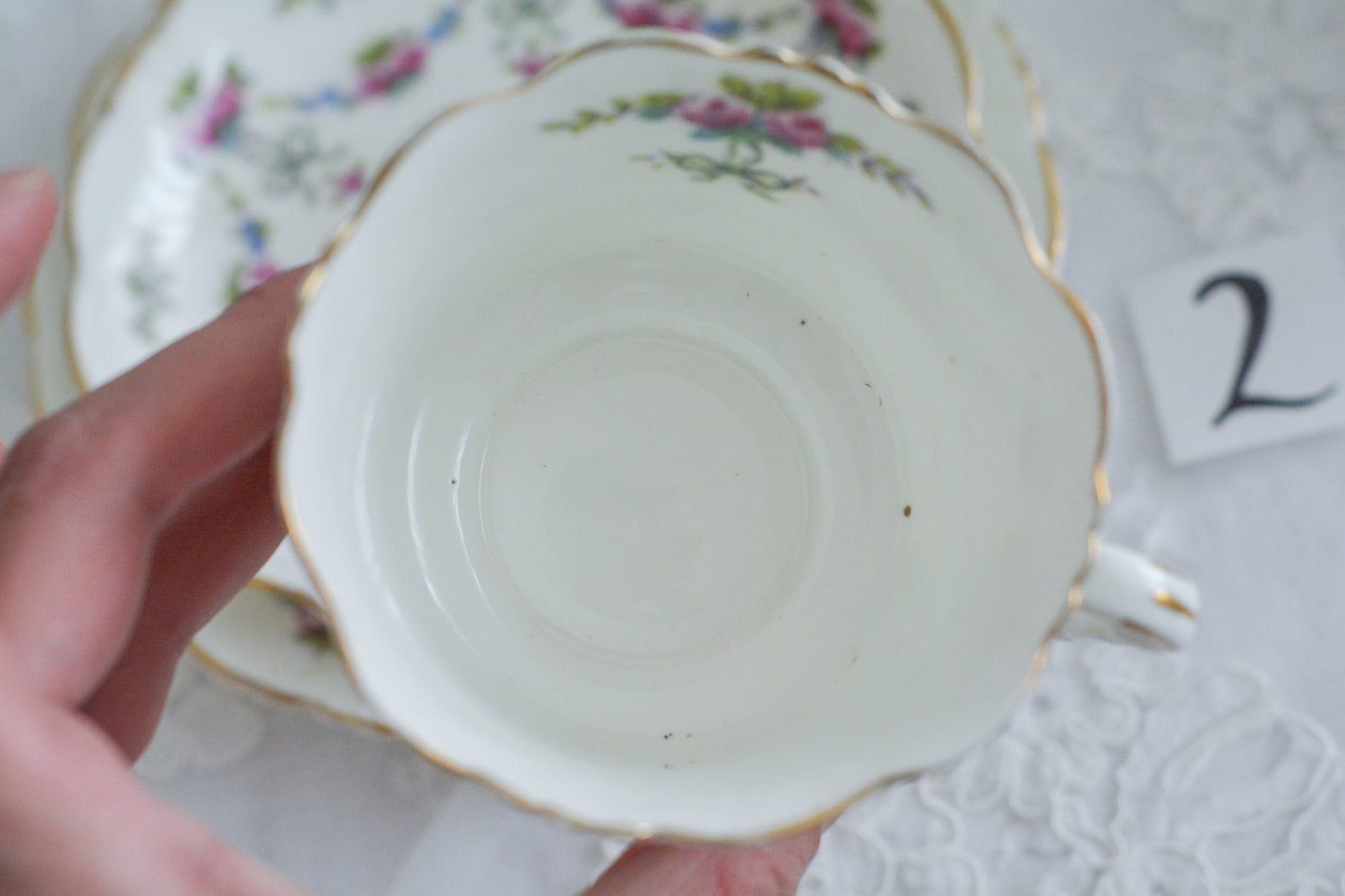 コリンウッドのリボンにバラのガーランドが素敵なティーセット(プルダウンより単品ご選択可能)