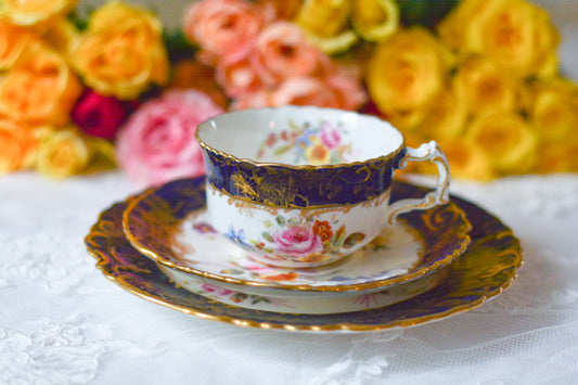 ハマースレイ アンティークドレスデンスプレー貴重な手描きのティートリオ